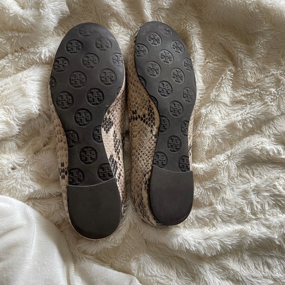 EUC Tory Burch Reva Roccia Python Flats - Picture 6 of 7